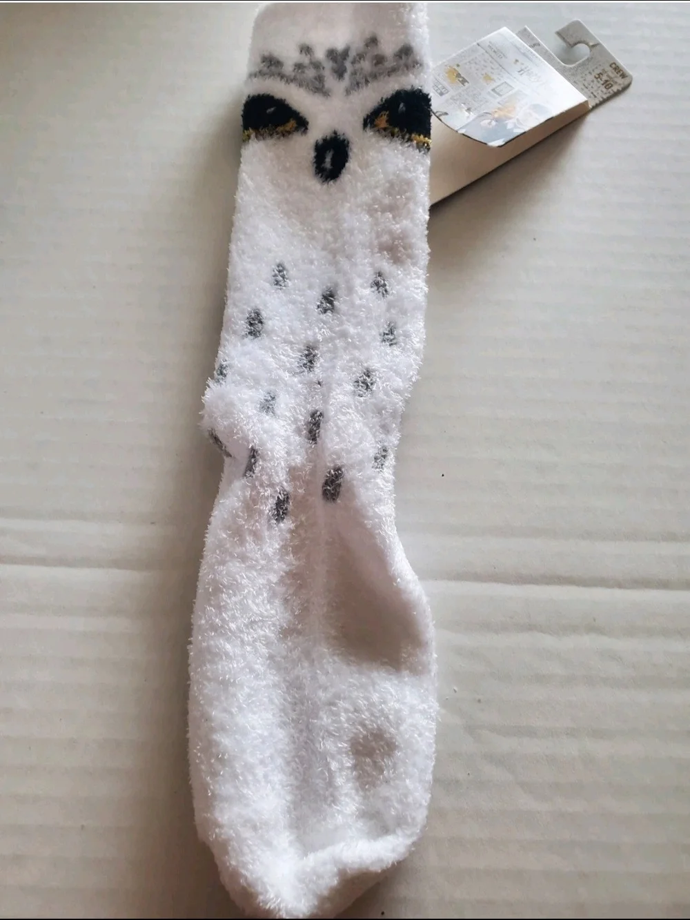Warner Bros. Harry Potter Plush Adult Hedwig Snowy Owl Crew Socks $15.00